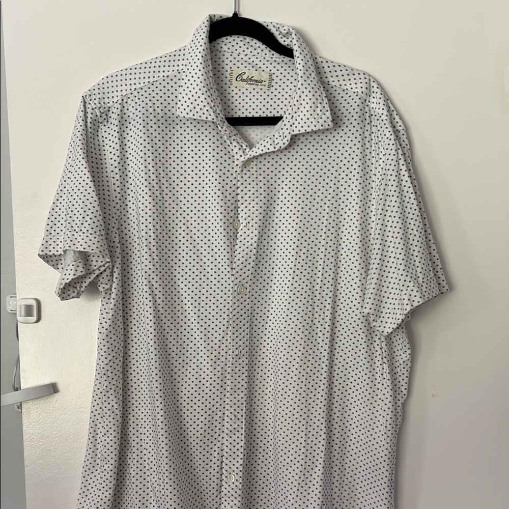 Stylish Men's Button Down Shirt